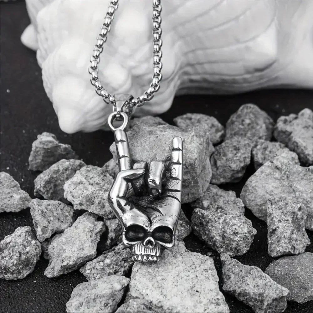 Skull hand‎ sign pendant silver plated necklace faux fashion jewelry